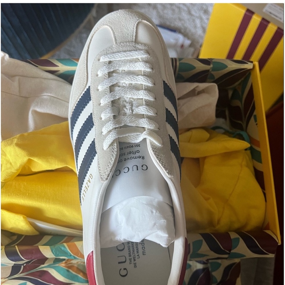 - Gucci x Adidas Gazelle Size 10 Never Worn NWT PURCHASED AS WMNS SZ 10 RUNS BIG